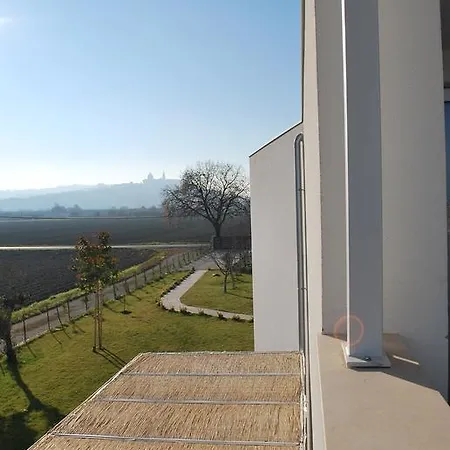 Ortopi Country Canapa House Nocleg ze śniadaniem 4*